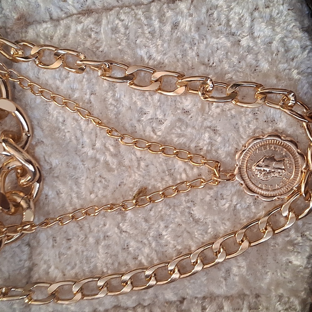Elegant Gold Tone Chain Necklace Set - Picture 3 of 4